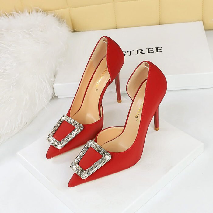 BIG TREE 626-K10 European and American Style Banquet Fashion High Heels Stiletto Low-Cut Pointed Side Hollow Metal Rhinestone Buckle Pumps - Image 4