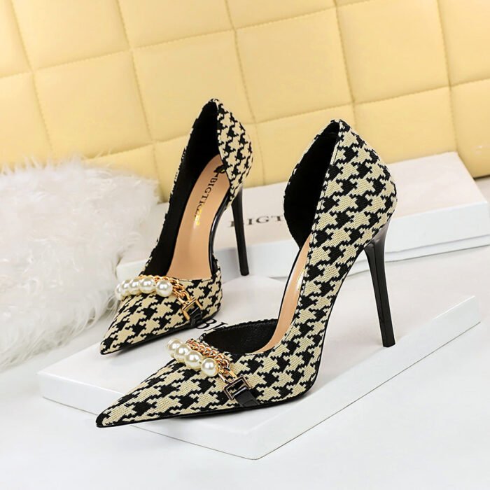 8829-1 Korean version of high-heeled shoes with lattice pattern shallow mouth side hollow houndstooth pearl metal chain super high-heeled shoes - Image 1