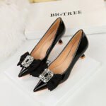 Bigtree Shoes 1961-H32 European and American Style Light Luxury Fashion Banquet Women's Shoes Stiletto Mid Heel Shallow Mouth Pointed Rhinestone Bow Single-Layer Shoes