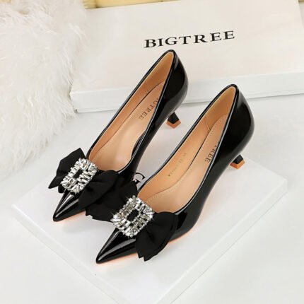 Bigtree Shoes 1961-H32 European and American Style Light Luxury Fashion Banquet Women's Shoes Stiletto Mid Heel Shallow Mouth Pointed Rhinestone Bow Single-Layer Shoes
