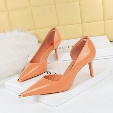 BIGTREE 8829-A5 European and American Style Banquet High Heel Stiletto Low Mouth Metal Pointed Tilta Shiny Patent Leather Side Hollow Pumps