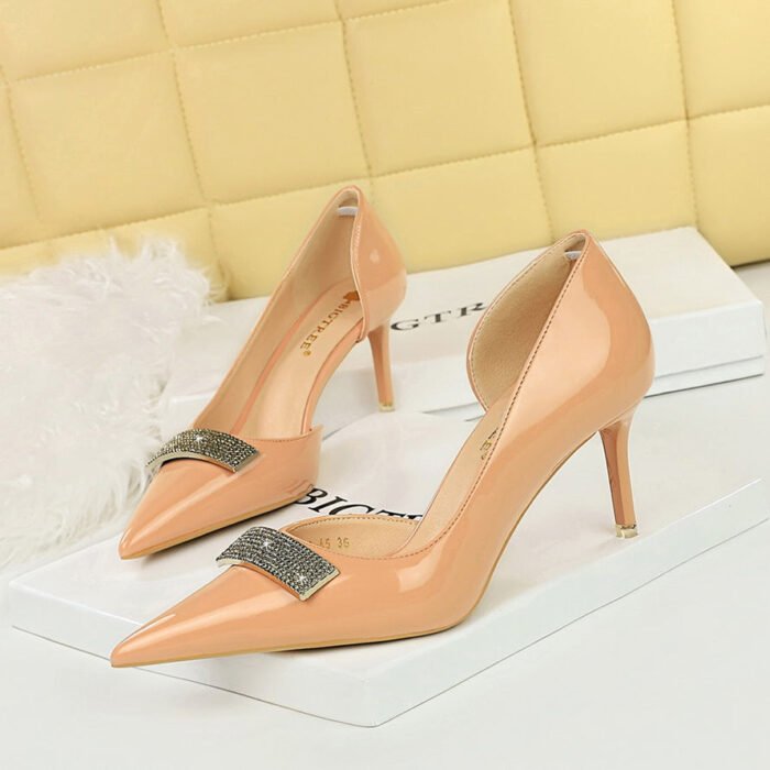 Bigtree Shoes 638-Ak67 Banquet Women's Shoes Stiletto Heel Shiny Patent Leather Shallow Mouth Pointed Toe Side Hollow Rhinestone Metal Decorative Women's Shoes - Image 3
