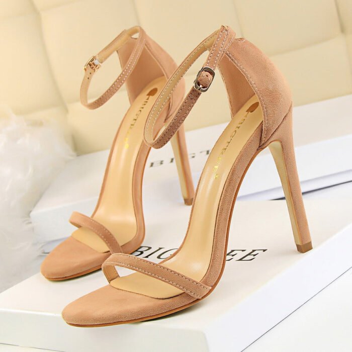 126-9European and American Style Versatile Fashion Women's Shoes-Bigtree shoes - Image 1