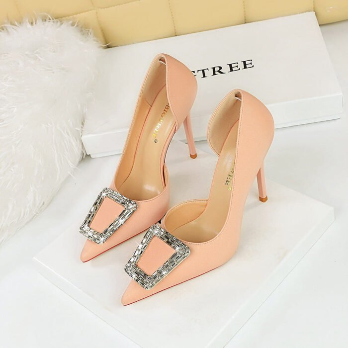 BIG TREE 626-K10 European and American Style Banquet Fashion High Heels Stiletto Low-Cut Pointed Side Hollow Metal Rhinestone Buckle Pumps - Image 1