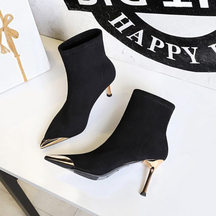 Bigtree Shoes 319-12 European and American Style Fashion Banquet Women's Boots Short Tube Stiletto Heel Metal Pointed Toe Pedicure Slimming Suede Short Boots - Image 2