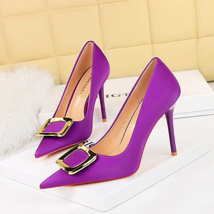 Bigtree Shoes 3265-K7 European and American Banquet Fashion High Heels Stiletto Shallow Mouth Pointed Toe Sexy Slim Metal Buckle High Heel Pumps - Image 4