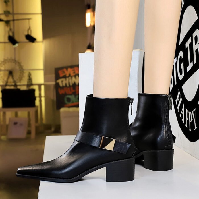 Bigtree Shoes Knight Boots-1 Retro Style Short Winter Women's Boots Chunky Heel Mid Heel Belt Buckle Metal Decorative Pointed Ankle Boots - Image 2