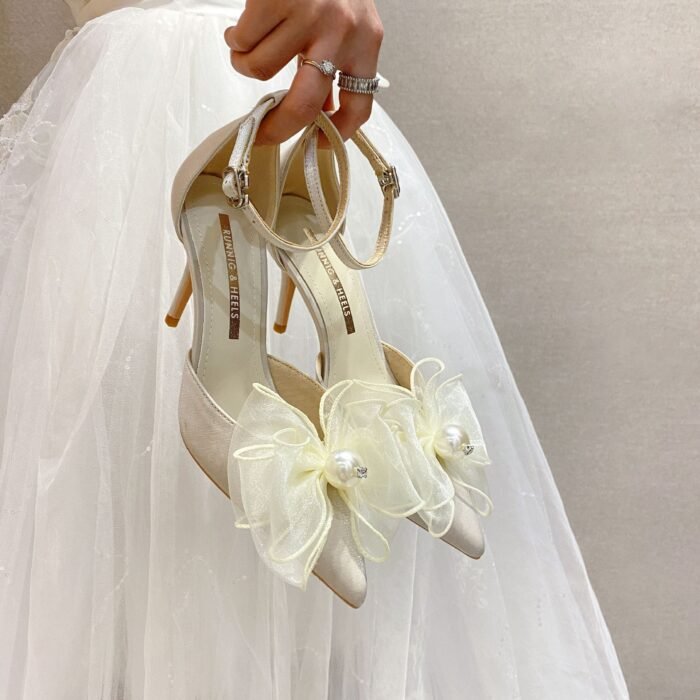 858-60 High Heels Women's New Lace Flower with Buckle Temperament Leisure Pumps - Image 1