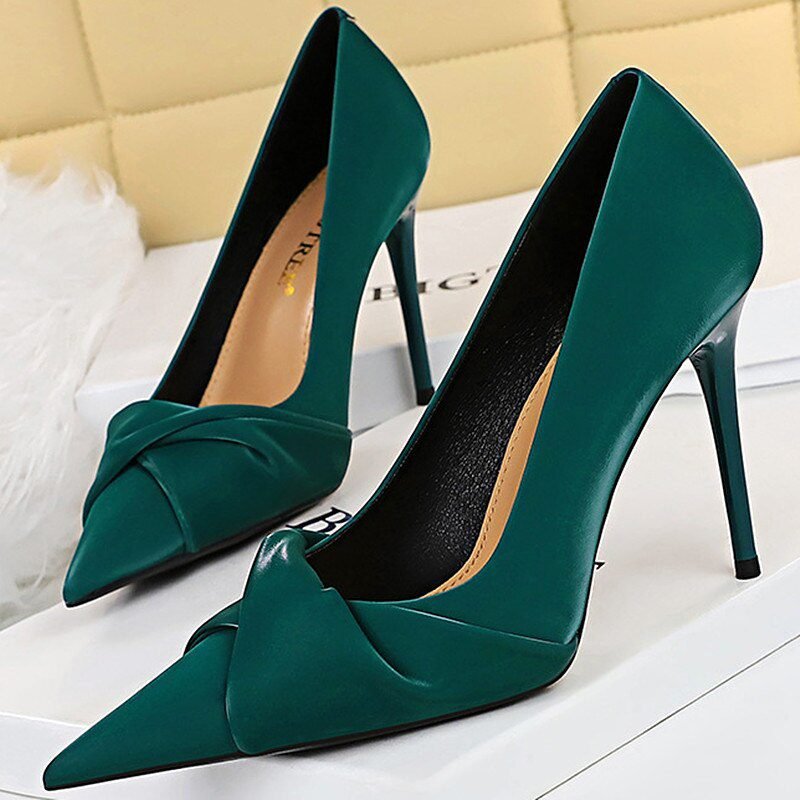 3c628e649fbcc9689f2f7e36ea9d3fba 3391-3 European and American pointed women's shoes-Bigtree shoes - Image 1