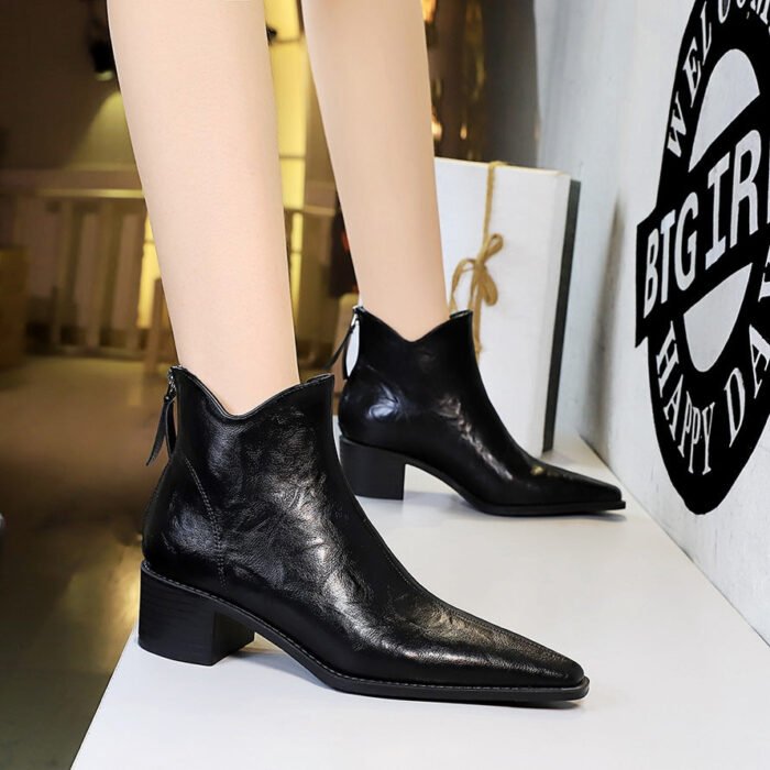 Bigtree Shoes 578-9 European and American Style Retro Hand Grip Pattern Female Boots Thick Heel Mid Heel Pointed-Toe Hollowed Slimming Knight Boots Ankle Boots - Image 1