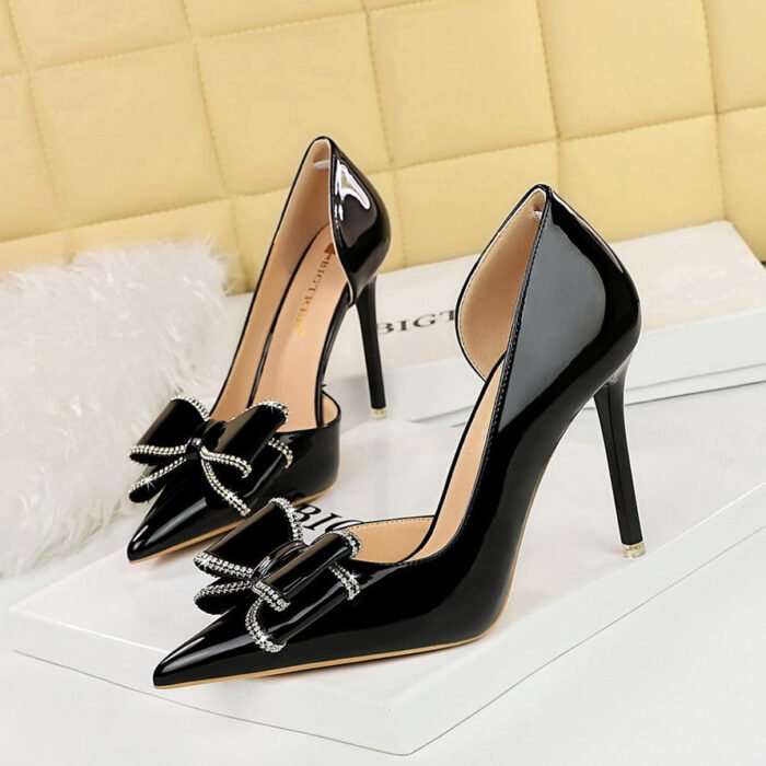 BIGTREE SHOES 638-H35 European and American Style Banquet Women's Shoes Stiletto Heel Shallow Mouth Pointed Side Hollow Patent Leather Bow Pumps - Image 3