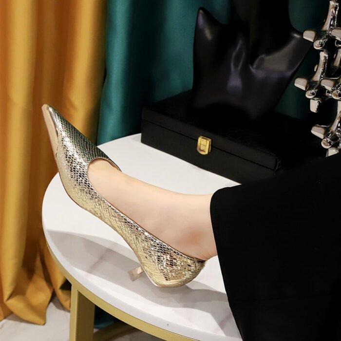 BIGTREE SHOES 237-29 European and American Style Banquet Women's Shoes Mid-Heel Low-Cut Metal Pointed Shining Sequin Cloth Snake Pattern Pumps Women's Shoes - Image 3