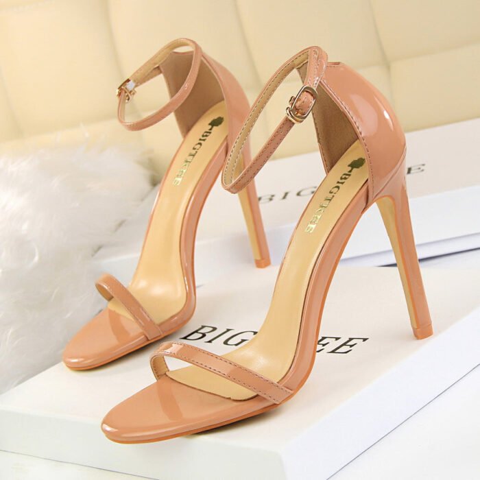 126-10Versatile fashion sexy pointed women's shoes-Bigtree shoes - Image 1