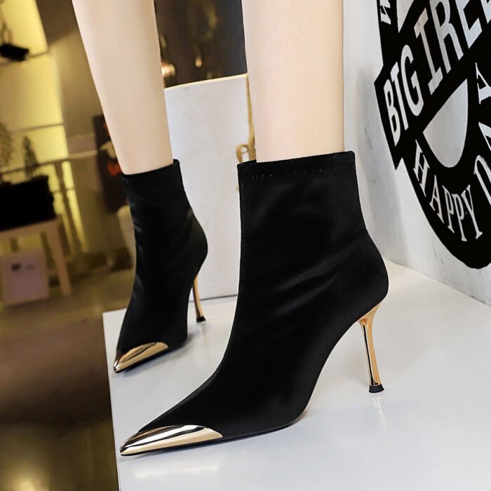 BIGTREE SHOES 319-10 European and American Style Banquet Women's Short Boots Super High Heel Stiletto Low-Cut Metal Pointed Xi Shi Suede Short Boots - Image 2