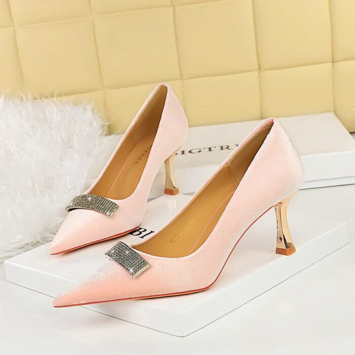 Bigtree Shoes 1818-K67 European and American Style Banquet Women's Shoes High Heels Suede Shallow Mouth Pointed Metal Rhinestone Decorative High Heel Shoes - Image 4