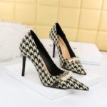 9283-1 European and American style houndstooth high-heeled high-heeled shallow-pointed pearl chain plaid women's shoes - Image 3
