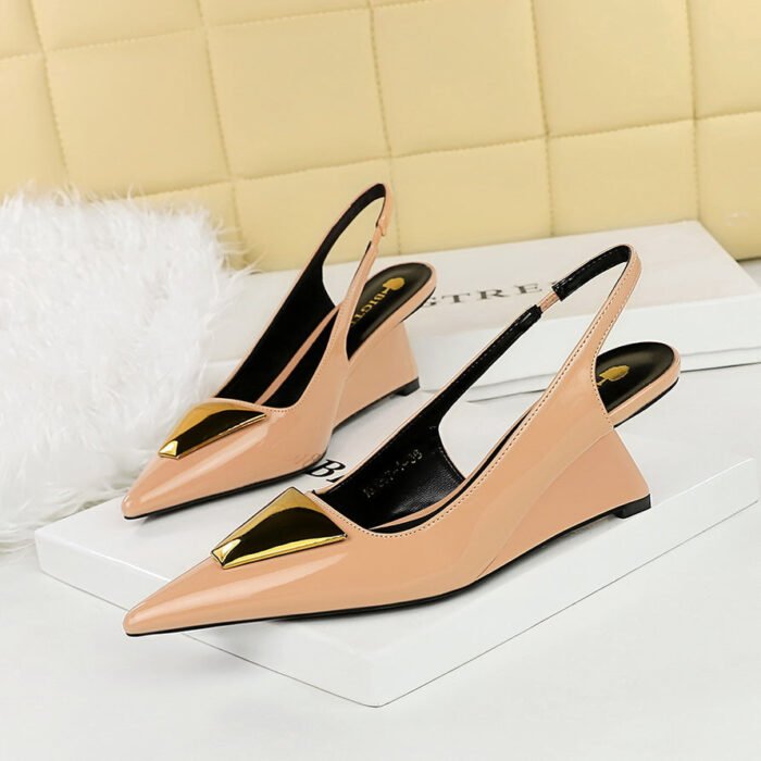 BIGTREE SHOES 1097-k55 European and American Style Women's Shoes High Heel Wedge Patent Leather Hollow-out Back Strap Shallow Mouth Pointed Metal Decorative Shoes - Image 2