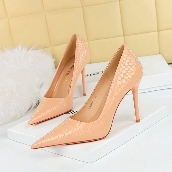 Big Tree Shoes 3391-29 European and American Style Fashionable Sexy Figure Flattering High Heels Stiletto Low-Cut Pointed Patent Leather Snake Pattern High Heel Pumps - Image 1