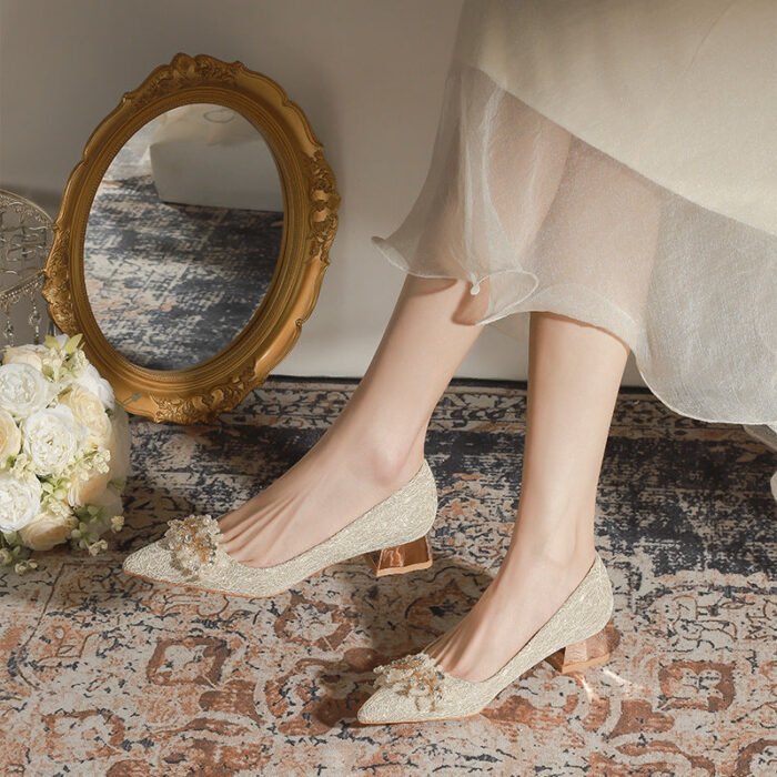 3118-7 French Lace Thick Heel Flat Wedding Shoes One-Word Flower Main Wedding Dress Banquet Two-Way Heel Shoes - Image 4