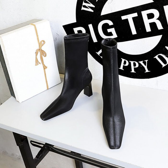 BIGTREE SHOES 375-5 Retro European American Style Simple and Thin Women's Short Boots Skinny Boots Chunky Heel High Heel Square Head Winter Boots - Image 1