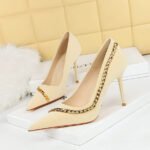 BIG TREE SHOES 3739-2 European and American Thinner Stiletto Heel Shallow Mouth Pointed-Toe Metal Chain Chain Women's Thin Shoes - Image 2
