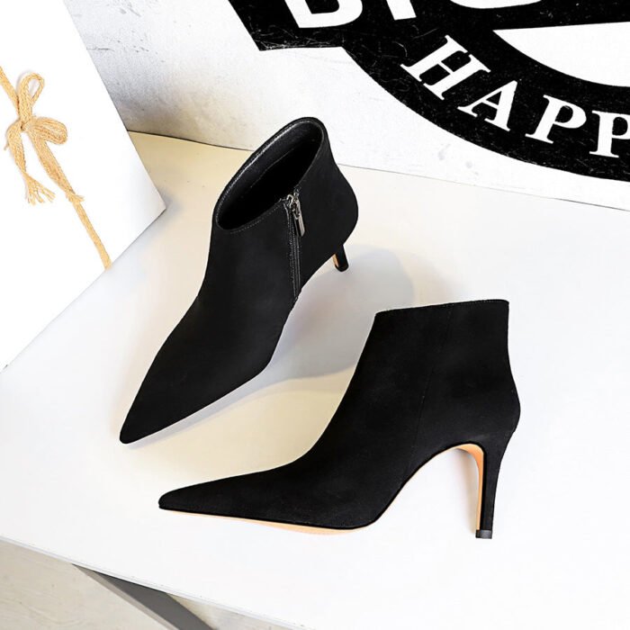 BIG TREE SHOES 7286-2 European and American Style Fashion Simple Sexy Nightclubs Thinner Suede Pointed-Toe Side Zip Winter High Heel Ankle Boots - Image 1