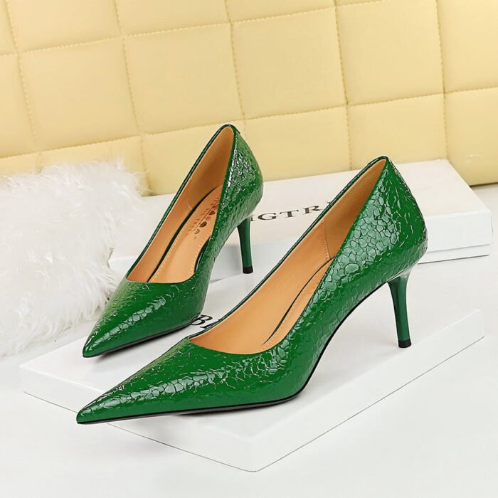 Bigtree Shoes 1198-A18 Retro European American Style Stone Pattern Patent Leather Women's Shoes High Heel Low-Cut Pointed Toe Banquet Shoes Women's High Heels - Image 4