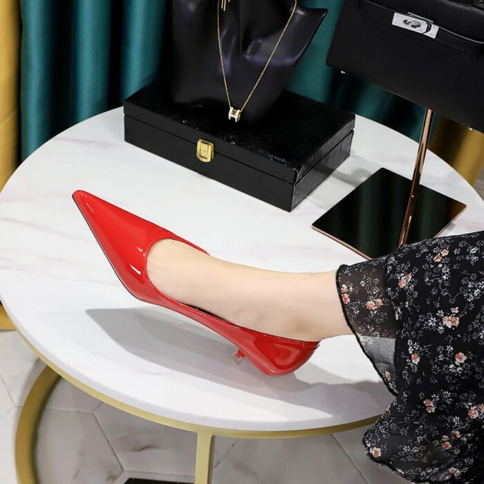 Bigtree Shoes 237 European and American Style Fashionable Simple All-Match Women's Shoes Stiletto Mid Heel Shallow Mouth Pointed Glossy Patent Leather Spring Single-Layer Shoes for Women - Image 1