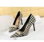 9283-1 European and American style houndstooth high-heeled high-heeled shallow-pointed pearl chain plaid women's shoes - Image 14