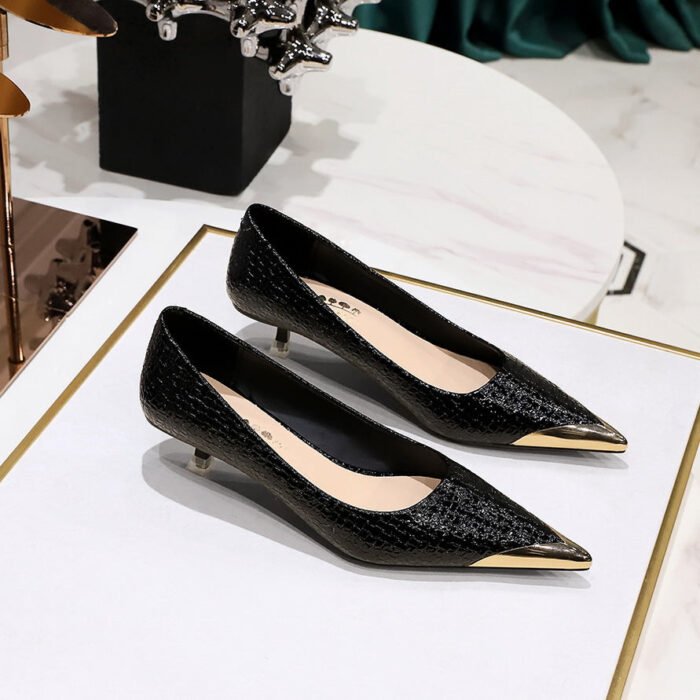 BIGTREE SHOES 237-27 Retro European American Style Banquet Women's Shoes Slimming Stiletto Mid-Heel Shallow Mouth Metal Pointed Tilta Snake Pattern Pumps - Image 1