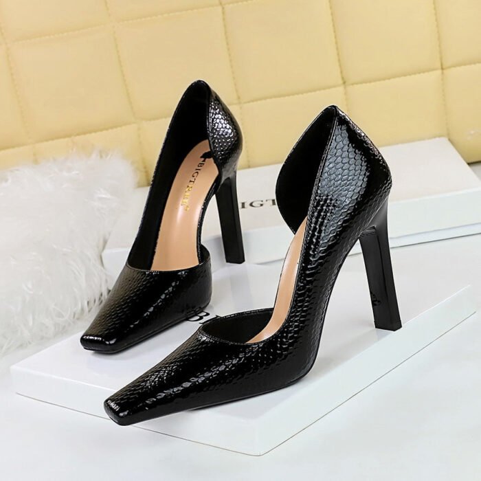 BIG TREE SHOES 3275-5 Retro European American Style Snake Print Patent Leather High Heel Shoes Chunky Heel Low-Cut Square Toe Side Hollow Banquet High Heel Pumps - Image 1