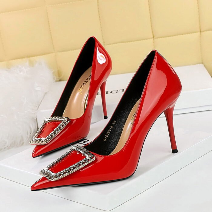 Bigtree Shoes 6122-8 K66 European and American Banquet High Heels Women's Shoes Shiny Patent Leather Shallow Mouth Pointed-Toe Metal Big Rhinestone Buckle Pumps - Image 2