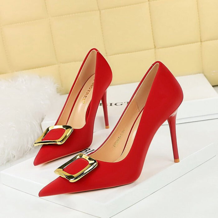 Bigtree Shoes 3265-K7 European and American Banquet Fashion High Heels Stiletto Shallow Mouth Pointed Toe Sexy Slim Metal Buckle High Heel Pumps - Image 3