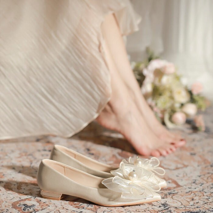 222-60 Pointed High Heels Women's Chunky Heel Wedding Shoes High-Grade Butterfly Wedding Dress Pumps - Image 4