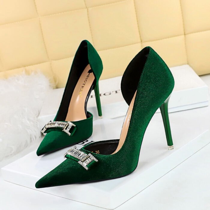 Bigtree Shoes 1363-K80 European and American Style High Heels Stiletto Heel Women's Shoes Thickened Suede Shallow Mouth Pointed Toe Side Hollow Rhinestone Buckle Single-Layer Shoes - Image 1
