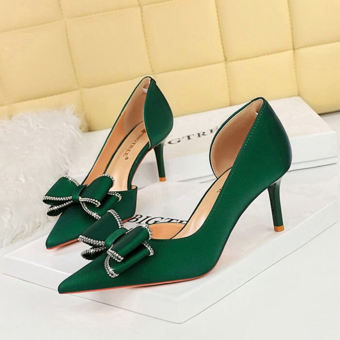 BIGTREE SHOES 3226-Ah36 European and American Style Banquet Women's Shoes Stiletto Heel Shallow Mouth Pointed Side Hollow Rhinestone Bow Pumps - Image 3