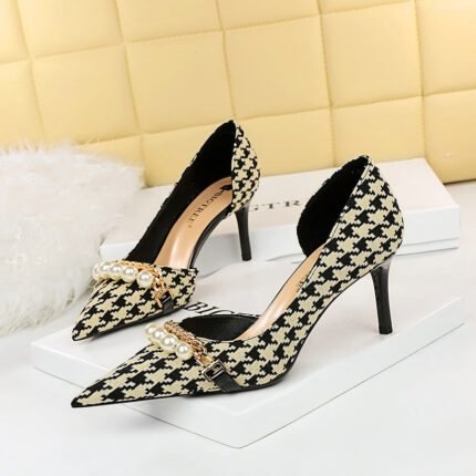8829-A1 Korean version of high-heeled shallow-mouth pointed side hollow cloth plaid pearl metal chain houndstooth shoes