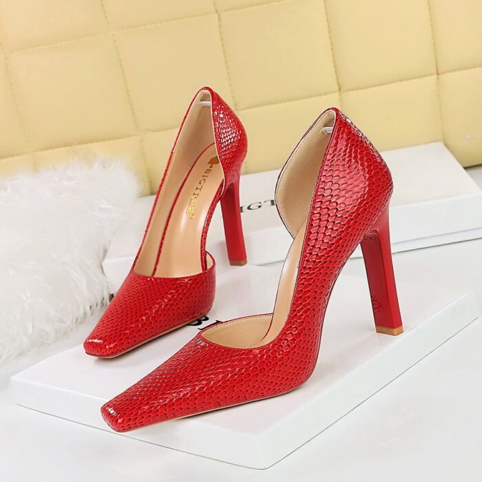 BIG TREE SHOES 3275-5 Retro European American Style Snake Print Patent Leather High Heel Shoes Chunky Heel Low-Cut Square Toe Side Hollow Banquet High Heel Pumps - Image 2