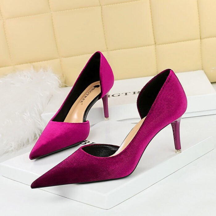 Bigtree Shoes 1363-A6 European and American Fashion Minimalist Banquet Women's Shoes Stiletto Heel Shallow Mouth Pointed Side Hollow out West Velvet Pumps - Image 1