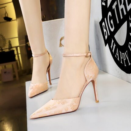 BIGTREE SHOES 8386-3 National Style Women's Shoes Sping Sandal High Heels Stiletto Heel Shallow Mouth Pointed Floral Satin Hollow-out Strap Sandals