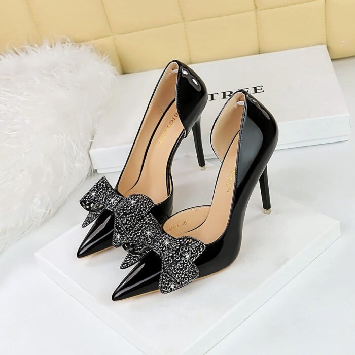 BIGTREE 638-H8 European and American Style Banquet High Heels Stiletto Heel Shallow Mouth Pointed Side Hollow Rhinestone Bow Pumps - Image 4