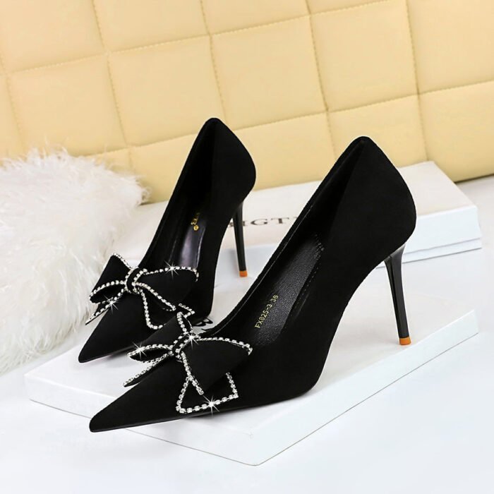 BIG TREE 825-H7 European and American Style Fashion Slimming Banquet Women's Shoes High Heels Shallow Mouth Pointed Toe Suede Rhinestone Bow Pumps - Image 1
