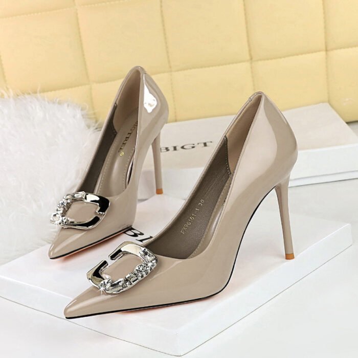 BIGTREE SHOES 96161-K52 European and American Style Banquet Rhinestone Belt Buckle Women's Shoes High Heels Patent Leather Low-Cut Pointed High Heel Pumps - Image 2