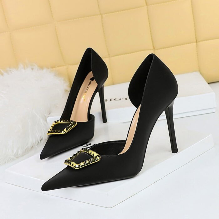 Bigtree Shoes 626-K9 European and American Style Nightclub High Heels Women's Shoes Stiletto Low-Cut Pointed Side Hollow-out Metal Rivet Buckle Single-Layer Shoes Women - Image 4