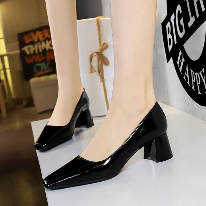 BIGTREE SHOES 5288-9 Retro European American Style Women's Shoes Mid Heel Chunky Heel Square Toe Shallow Mouth Pedicure Versatile Banquet Spring and Autumn Single-Layer Shoes - Image 3
