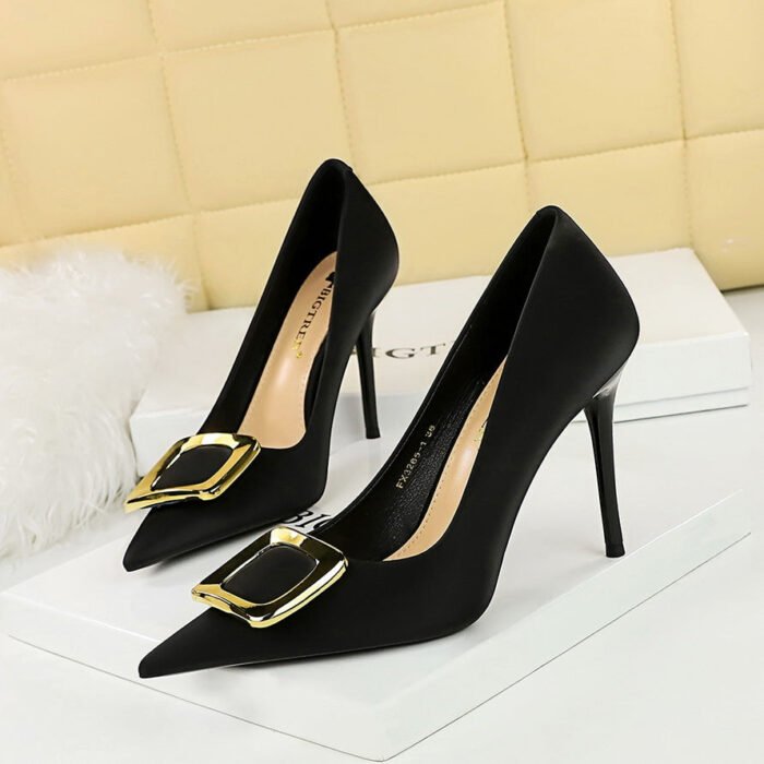 Bigtree Shoes 3265-K7 European and American Banquet Fashion High Heels Stiletto Shallow Mouth Pointed Toe Sexy Slim Metal Buckle High Heel Pumps - Image 1