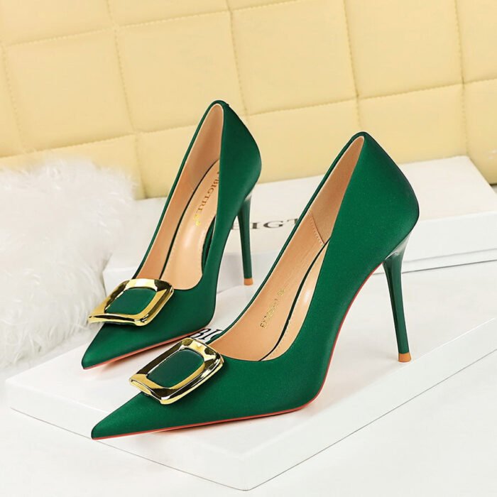 Bigtree Shoes 3265-K7 European and American Banquet Fashion High Heels Stiletto Shallow Mouth Pointed Toe Sexy Slim Metal Buckle High Heel Pumps - Image 2