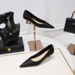 Bigtree Shoes 237-5 European and American All-Matching Simple Commute Women's Shoes Pedicure Slimming Low-Cut Pointed-Toe Stilettos Mid Heel Business Ol Pumps - Image 4