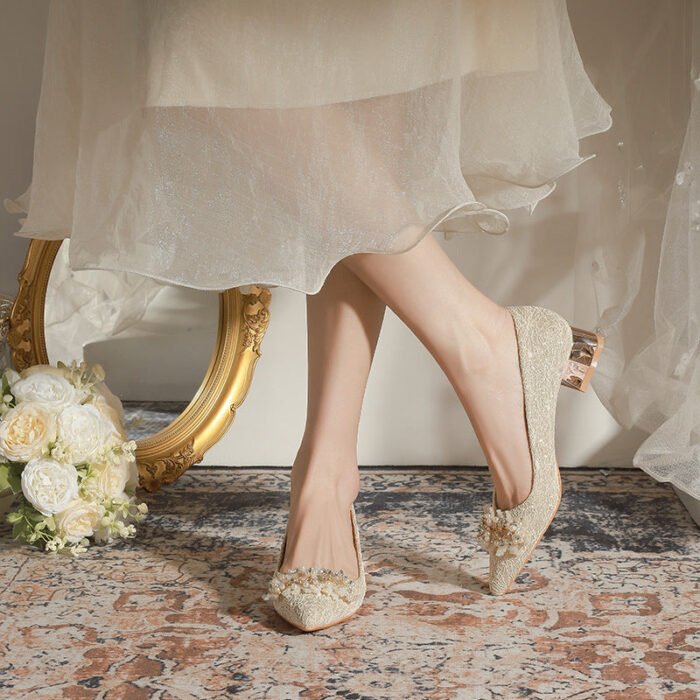 3118-7 French Lace Thick Heel Flat Wedding Shoes One-Word Flower Main Wedding Dress Banquet Two-Way Heel Shoes - Image 3