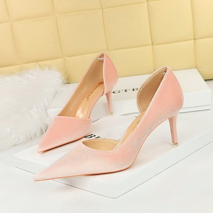 Bigtree Shoes 1363-A6 European and American Fashion Minimalist Banquet Women's Shoes Stiletto Heel Shallow Mouth Pointed Side Hollow out West Velvet Pumps - Image 4